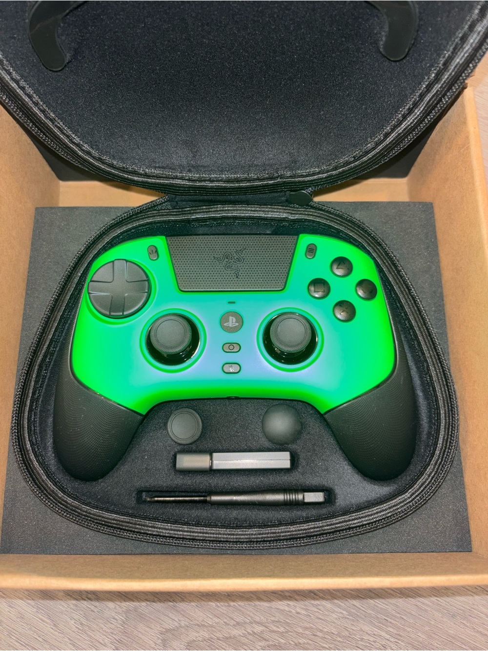 Razer Raiju V2 Pro Wireless Controller - Picture 3 of 4